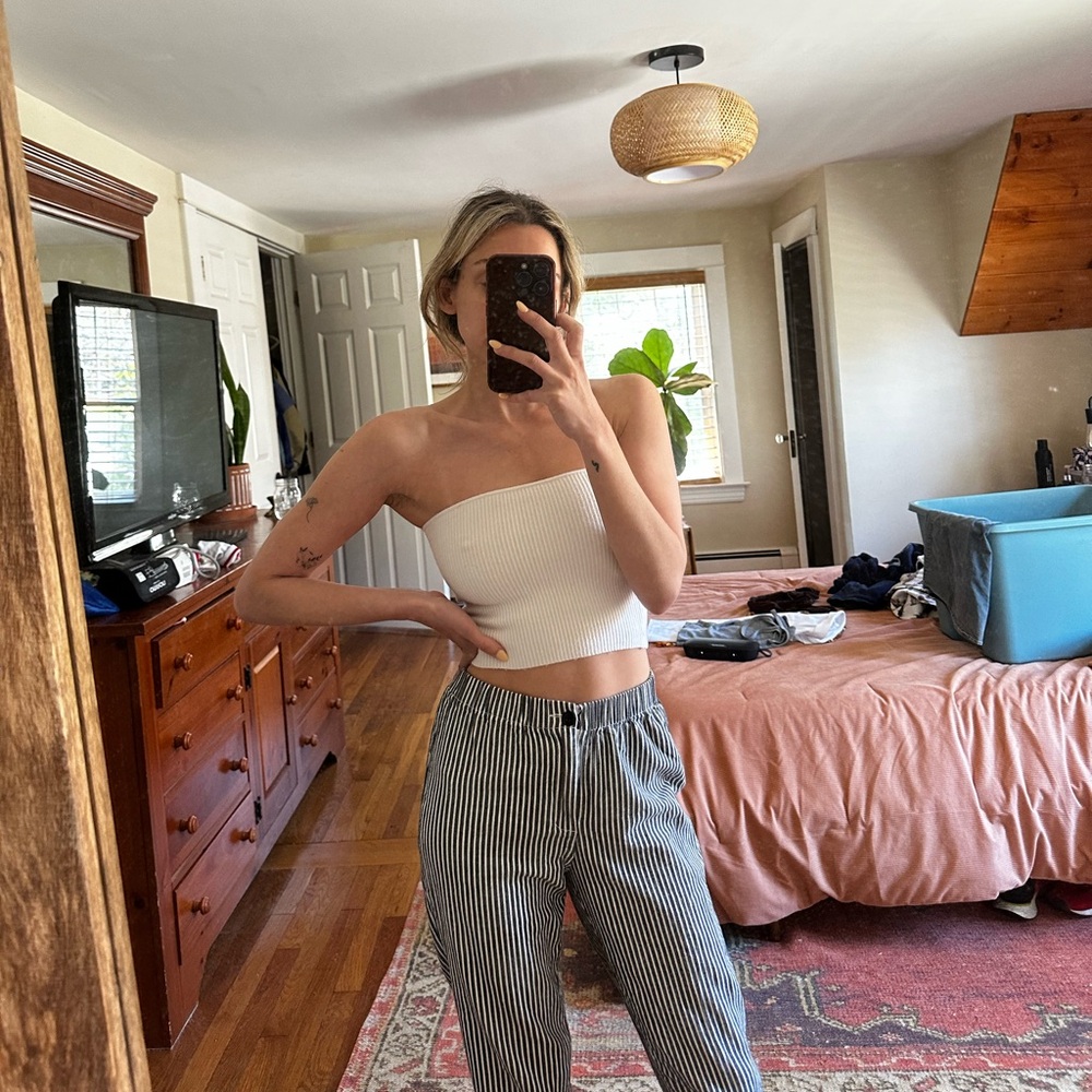 Knit Ribbed Tube Top - Picture 3 of 7